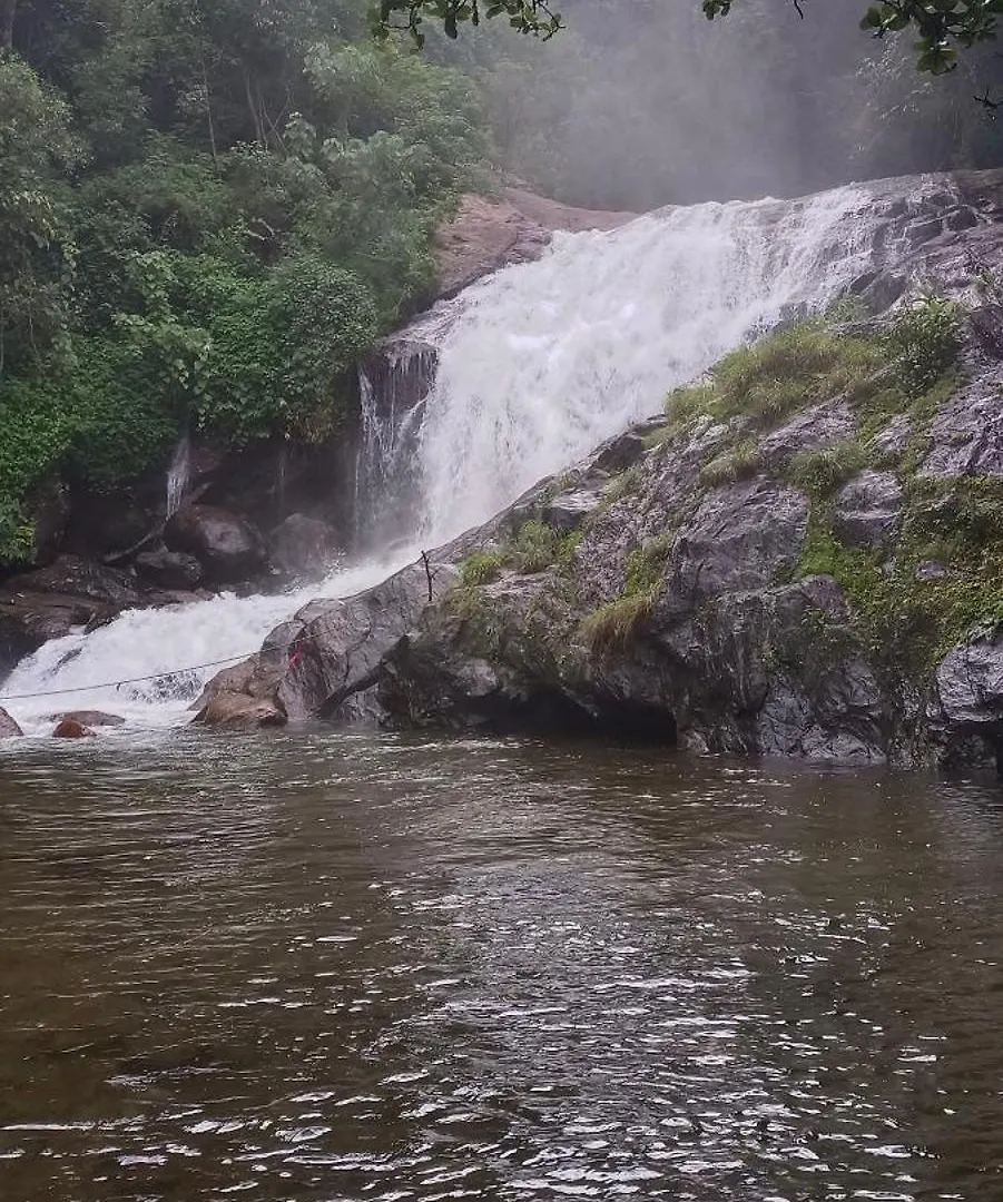 홈스테이 Munnar Home Stay